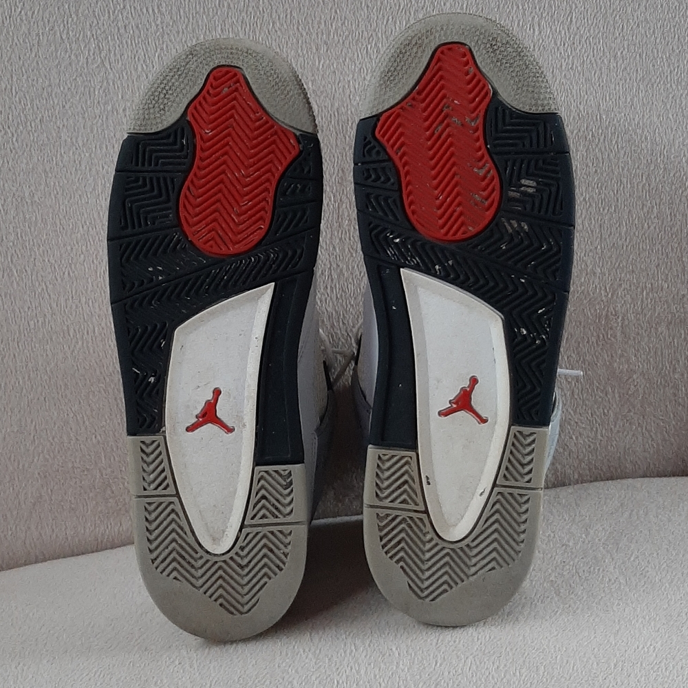 Jordan 4's - Picture 4 of 4